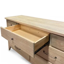 Aria Dresser