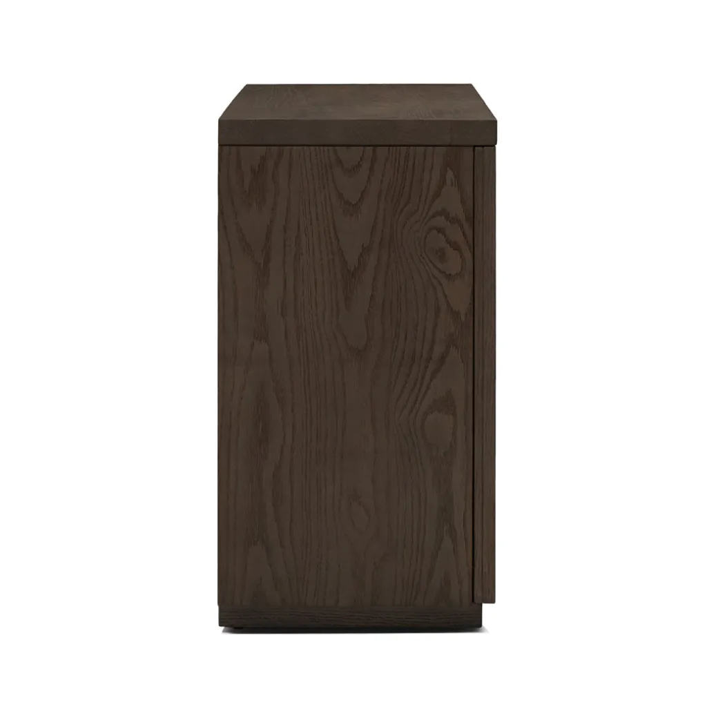 Harriet Chest