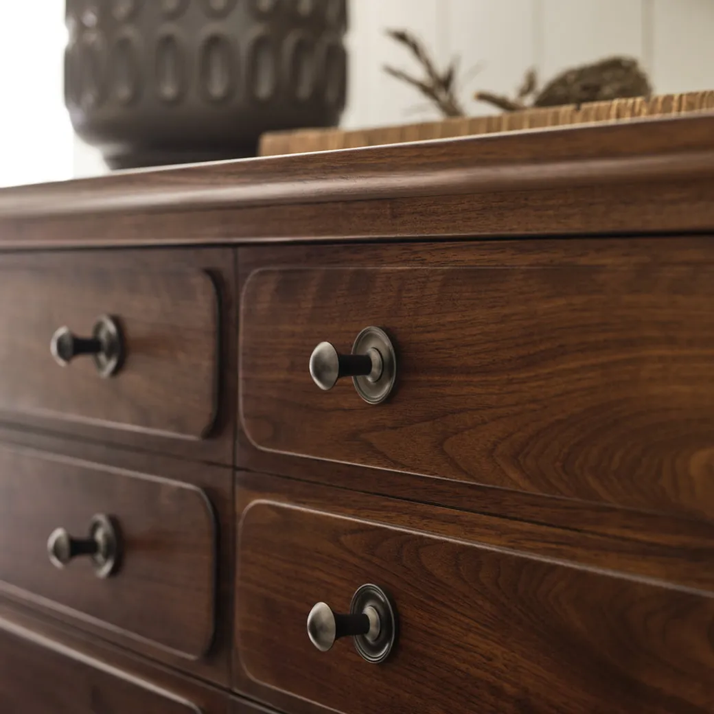 Hudson Valley Dresser