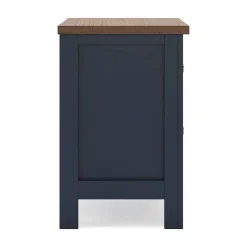 Landocken Nightstand