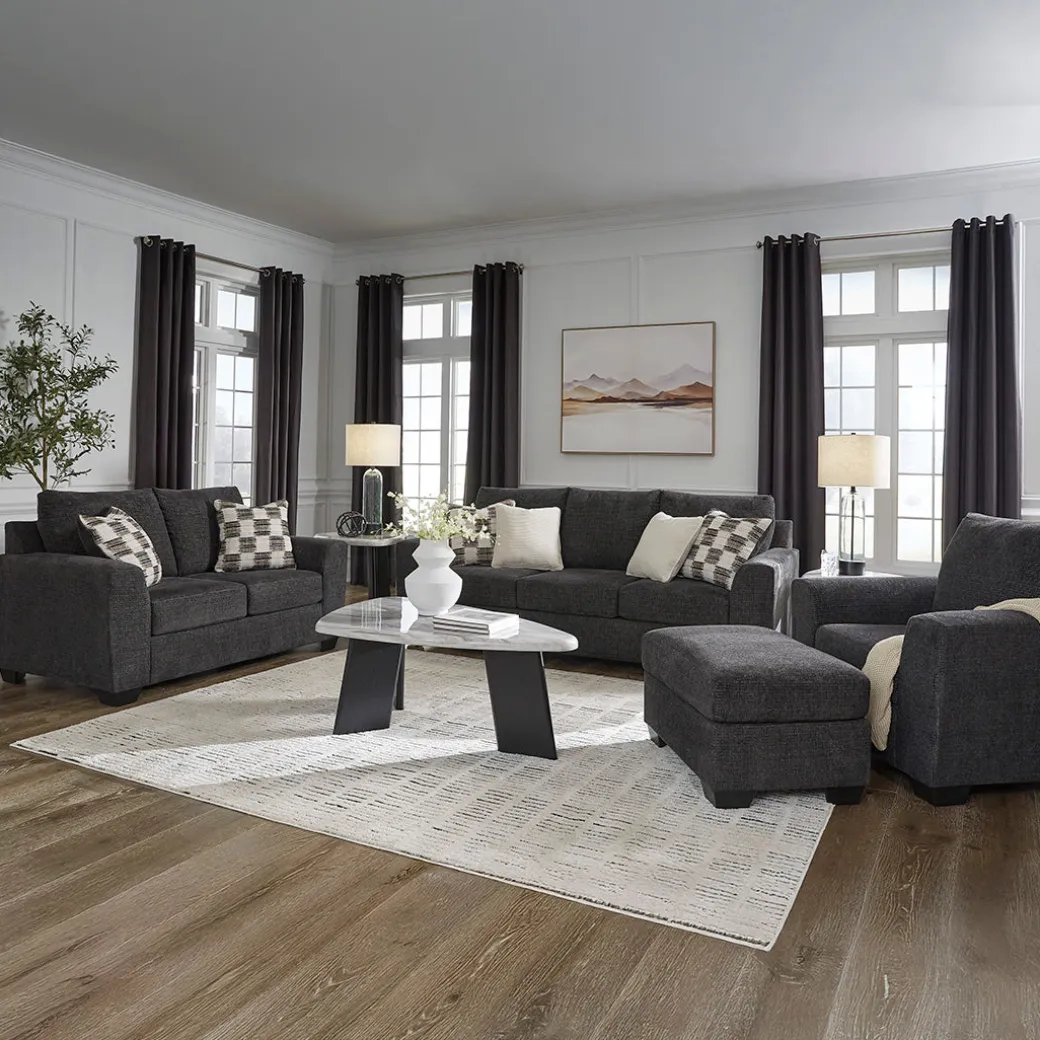 Loreo Loveseat