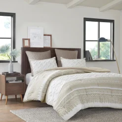 Mila Comforter Set