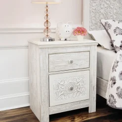 Paxberry Nightstand