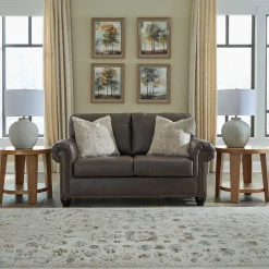 Roxmere Loveseat